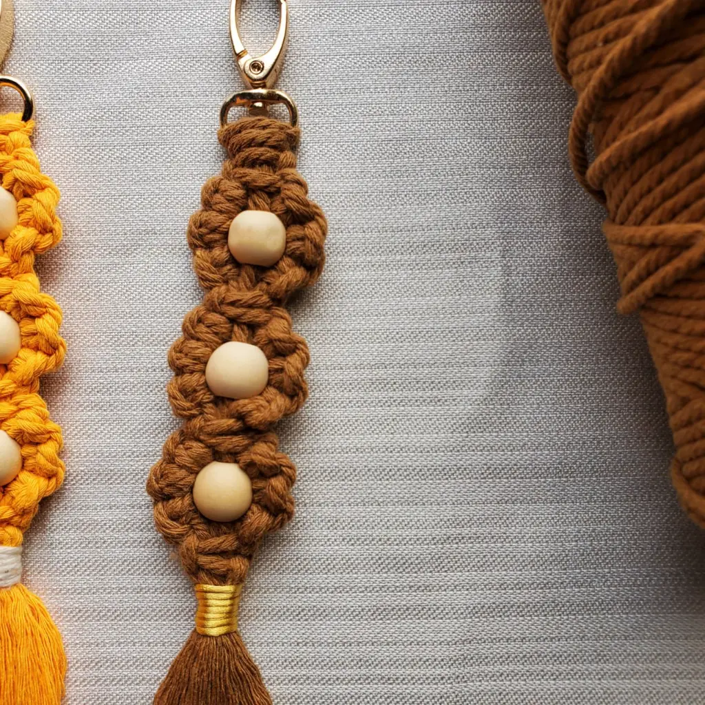 Ceren llavero de macramé2.webp