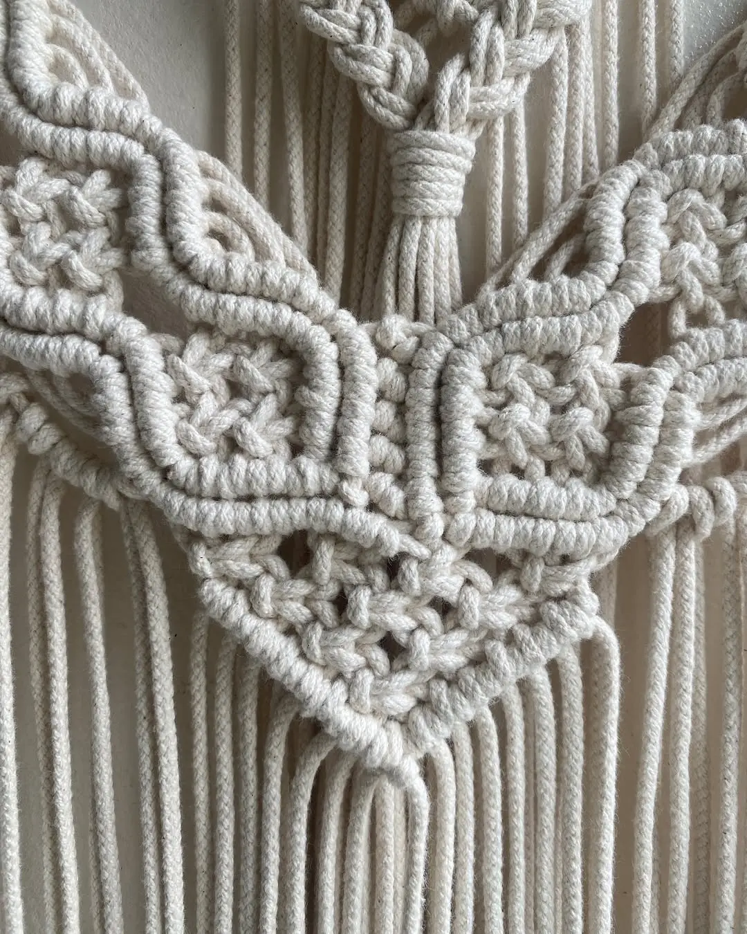 ✨ Crea tu espacio acogedor ✨Parte de crecer es darte cuenta que si importa hacer un ambiente lindo en tu hogar, que si importa sentirte cómoda en tu lugar de refugio. Yo no me había dado cuent (2).webp