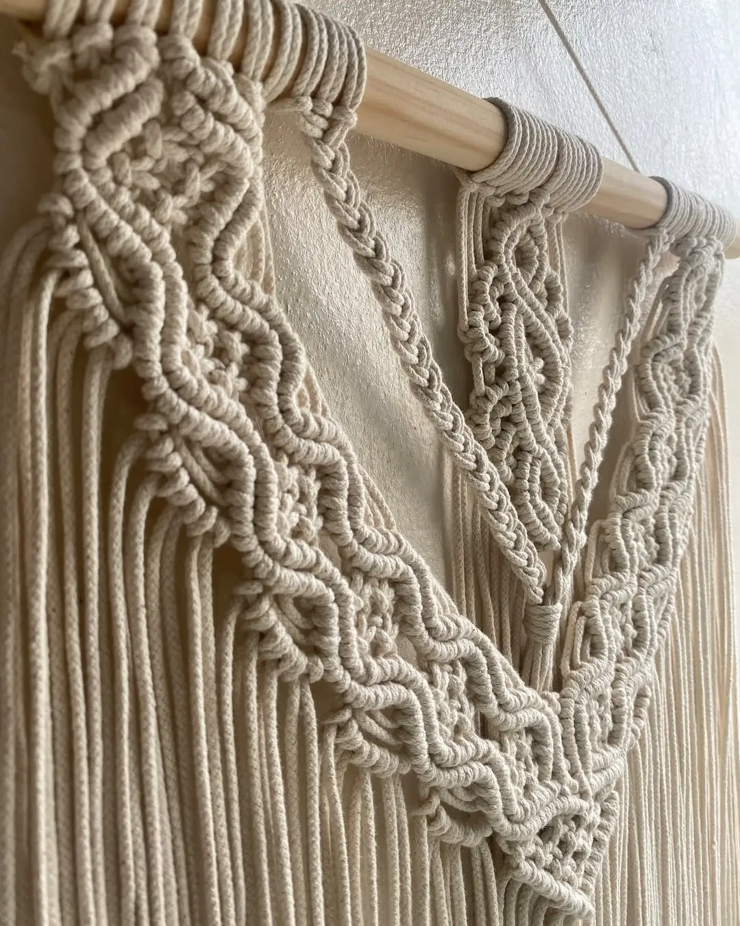 ✨ Crea tu espacio acogedor ✨Parte de crecer es darte cuenta que si importa hacer un ambiente lindo en tu hogar, que si importa sentirte cómoda en tu lugar de refugio. Yo no me había dado cuent (3).webp