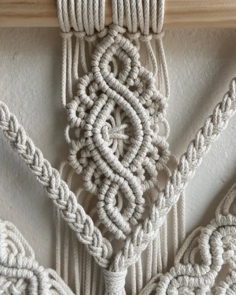 ✨ Crea tu espacio acogedor ✨Parte de crecer es darte cuenta que si importa hacer un ambiente lindo en tu hogar, que si importa sentirte cómoda en tu lugar de refugio. Yo no me había dado cuent (1).webp