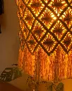 ✨ Lámpara 'Irene'✨ 💆🏻_♀️La luz cálida + el macramé, logra esa sensación de armonía, tranquilidad y elegancia que tanto deseas transmitir y sentir en tu hogar 🏠 Ya puedes hacer tu pedido par (2).webp