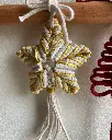 ✨ La navidad está a la vuelta de la esquina ✨🎄 Es momento de elegir esos elementos que van a destacar tu decoración Navideña. Decora bonito, decora diferente, usa macramé 🧶 (1).webp