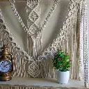 😍 A todos nos encantan los tapices de macrame con repisa.Puedes hacer cualquier tapíz normal en uno que tenga repisa, escríbenos si te gustaría tener el tuyo........ #macrameplanthangers #macramede (3).webp