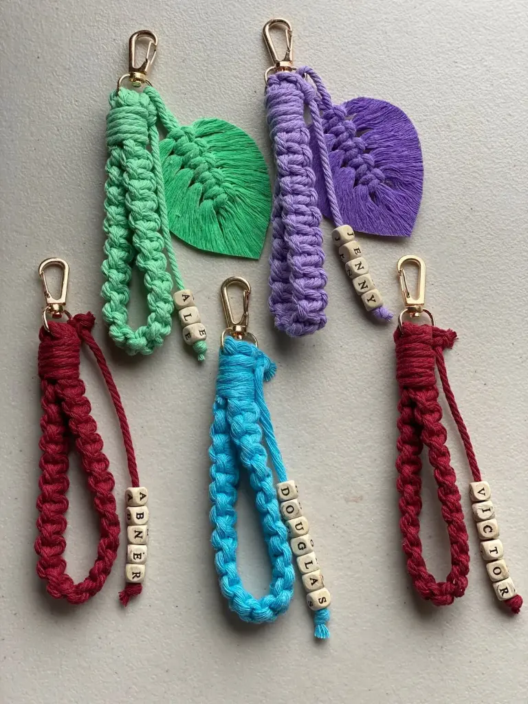 «Correa» | Llavero de macramé