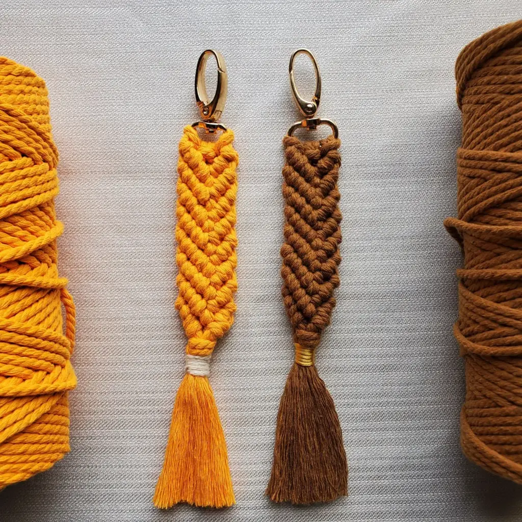 «Fathia» | Llavero de macramé