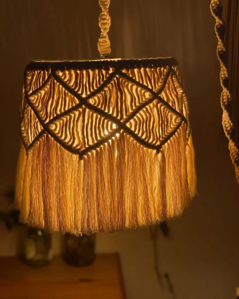 «Aurora» | Lámpara de macramé | Pequeña