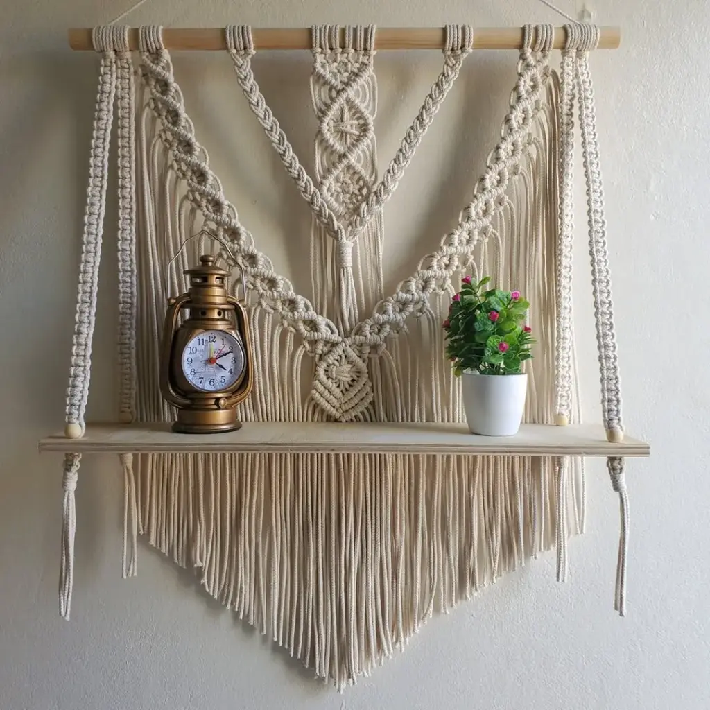 «Beni» | Tapíz de macramé con repisa